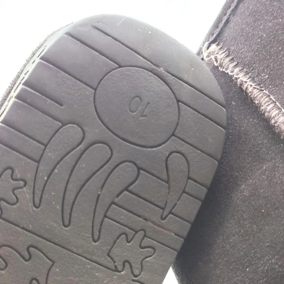 Bearpaw Chocolate Shearling Boots EUC ❤️ - Picture 8 of 11